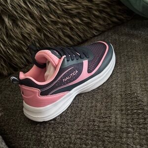 Nautica Women's Black and Pink Sneakers